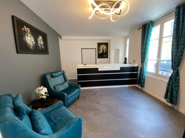 Le Saint Louis Hotel Versalles